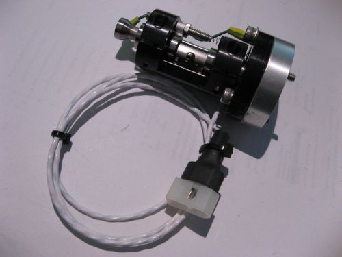 Small Pneumatic Gripper for Semiconductor Electronics Industry NOS