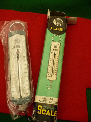 Globe vintage spring scale meauring 2000 grams / 20 Newtons