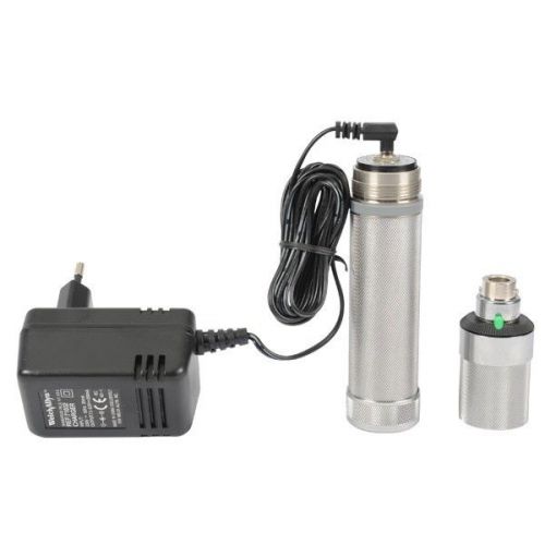 WELCH ALLYN   RECHAGEABEL handel , battery and charger KIT 3.5 V