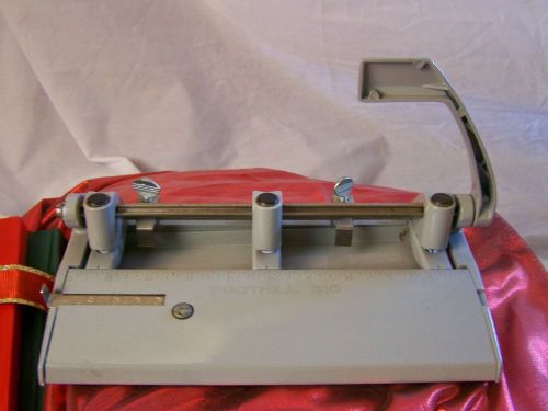 Vintage Foothill 310 Heavy Cast Metal 3-hole Punch, Industrial, Excellent Condit