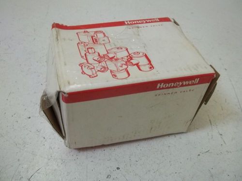 HONEYWELL 71295SN1KNJ1N0L111P3 SOLENOID VALVE *NEW IN A BOX*