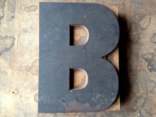 Large Antique letterpress printers wood type letter - B