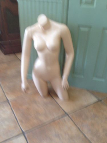 Women&#039;s Half Body Mannequin Removable Arms