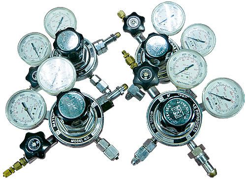 Set of 4 Matheson 3104C 3000psi Gas Cylinder Pressure Regulators