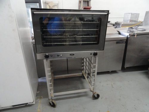 Cadco Commercial Baking oven with Table