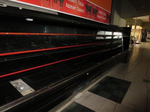 Hussmann m4 meat display case 36ft used meat,deli,produce,multi deck case.... for sale