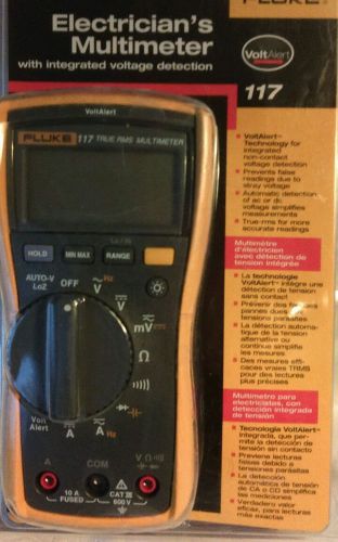 New !! fluke 117 electrician&#039;s digital multimeter with non-contact voltage for sale
