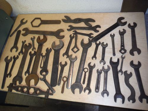 PILE OF VINTAGE MACHINIST INDUSTRIAL WRENCHES