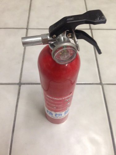 First Alert fire extinguisher gross weight 5lb not full