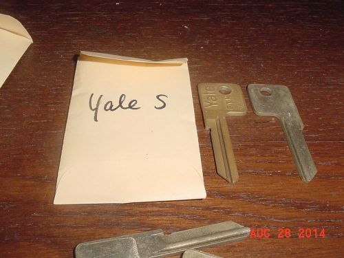 7 vintage key blanks original yale  &#034; s &#034; locksmith nos uncut square round for sale