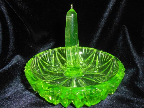 Green Vaseline glass ring holder uranium yellow dresser tray jewelry holder art