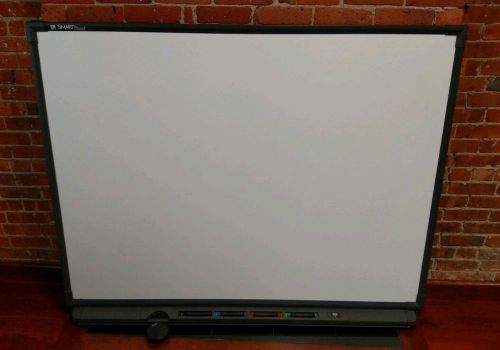 SmartBoard SB580 Interactive Whiteboard (w/ 4 Markers + Eraser) Working