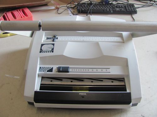 SircleBind WR-200 Manual Punch &amp; Binding Machine for either 2:1 or 3:1 pitch