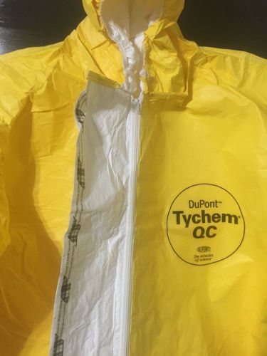 Dupont tychem qc127b small disposable coverall with hood &amp; storm flap size small for sale