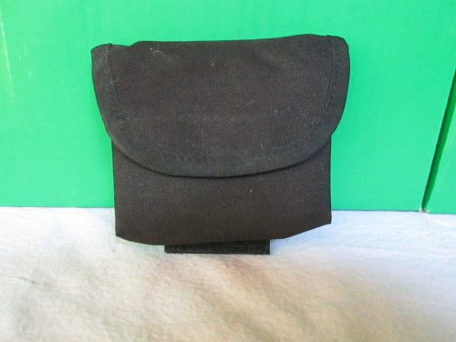 Black police gear handcuff pouch heavy duty nylon velcro with belt holder for sale
