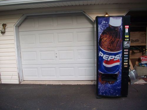 Dixie Narco Pepsi Vending Machine will sell Coke