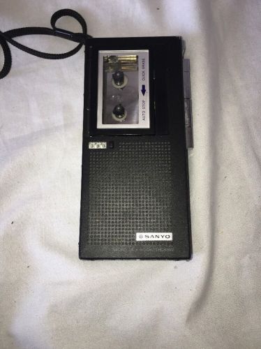 Sanyo TRC-5850 MicroCassette Voice Recorder Handheld Dictaphone Talk Book D13
