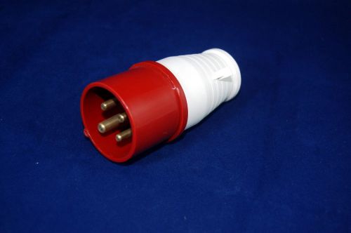 ONE WATER PROOF PLUG  16A 3P+E IP44 014 PC PLUG SOCKET COUPLING