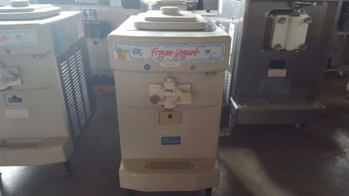 2010 Taylor 142 Soft Serve Frozen Yogurt Ice Cream Machine Warranty 1Ph Air