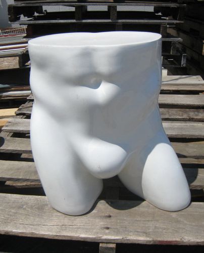(USED) MN-AA WHITE MALE BUTTOCKS AND HIP TORSO MANNEQUIN FORM WITH MUSCLES (B)
