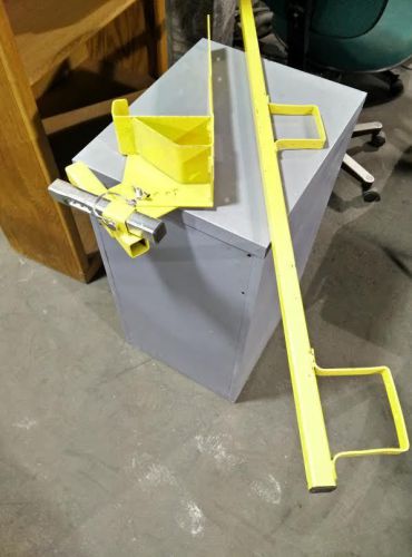 Acro 12070 roof bracket guard rail system (slide guard)