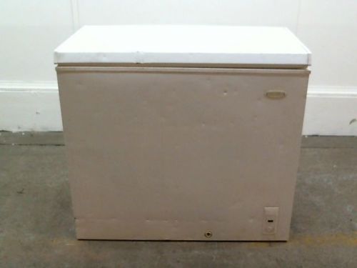 Holiday LCM070LC Chest Freezer - 36&#034;