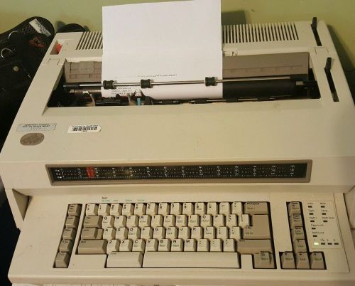 IBM-PERSONAL WHEELWRITER-10-SERIES-II-TYPEWRITER-6781