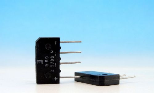 1x B90C3700N Vintage Silicon Bridge Rectifier 3.7A 80V 3700mA