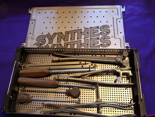 Synthes® Universal Spine Lower Back System with Sterilisation Tray