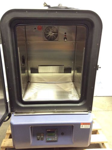 Espec BTX-475 Environmental Test Humidity Chamber