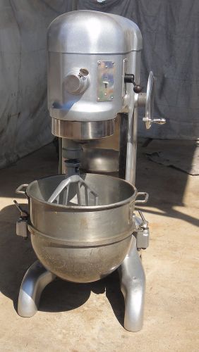 HOBART 60 QUART MIXER H 600T 1 PH WORKS GREAT W/ HOBART BOWL W/ TWO ATTACHMENTs