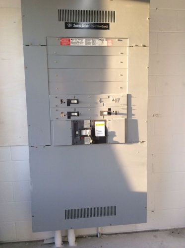 GE spectra series 800 Amp main breaker panel board with circuit breakers