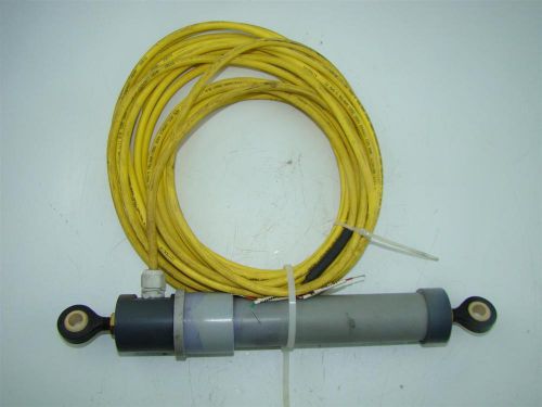 Efector Actuator and Connecting Cable 3 pin 300V  LL54185