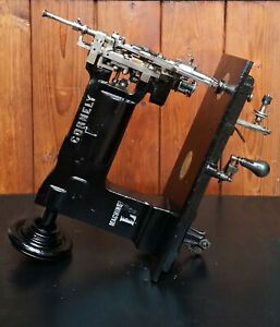 Cornely L embroidery chain stitch machine 114w103