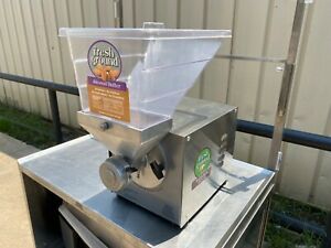 2017 Olde Tyme Hampton Farms peanut nut butter grinder PN2 120volts
