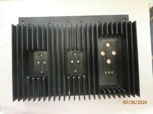 HEATSINK  8&#034;x6&#034;x1 3/16&#034;, BLACK ANODIZED, DRILED for TO3, TO220, 4 DIODE BRIDGE