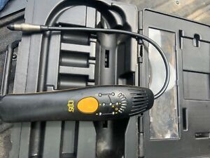 CPS leak-seeker 11 with case