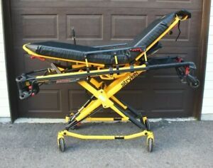 Stryker Power PRO XT Gurney 6500 Ambulance Cot, COMES WITH 2 BATTERIES &amp; 1 CHARG