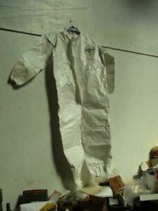 Dupont SL Tychem Chemical Protective Coverall Medium Elastic Ankles &amp; Sleeve New