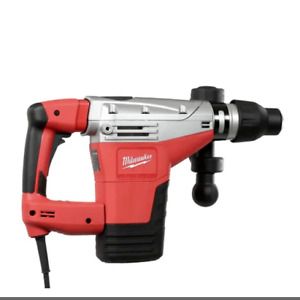 Milwaukee SDS-MAX Heavy Duty 2-Speed AVS 14AMP Demolition Hammer