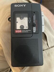 Sony Voice Operated Micro Cassette Recorder Model M-555V