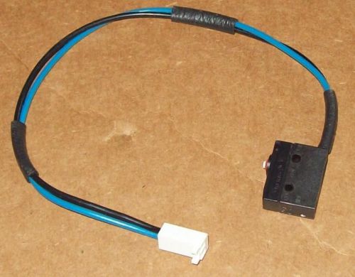SPDT NO NC Microswitch 5 A 8&#034; Wire &amp; Socket By Cherry 6A250 40T105 1E4