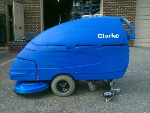 Reconditioned clarke focus s33 walk-behind 33-inch floor scrubber under 600hr for sale