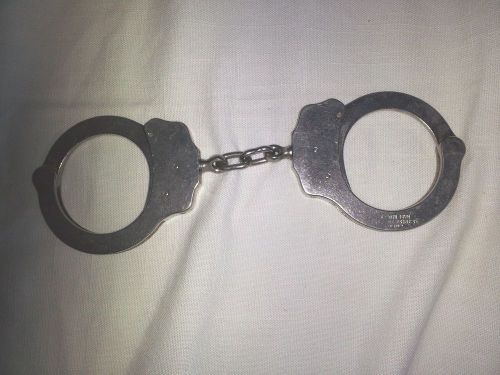 Handcuffs Peerless handcuff  model 300