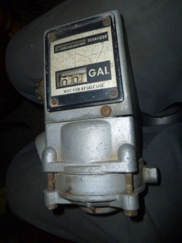 TOKHEIM DIESEL FUEL GAS PUMP GALLON MEASURE  METER MODEL 697-A  3/4&#034; FITTINGS