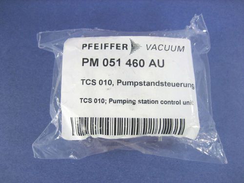 PFEIFFER VACUUM  -  TCS 010  -  CONNECTION BOX  - PM051460AU (new sealed)