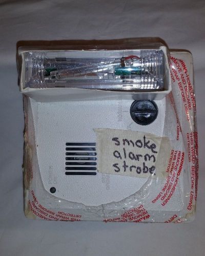 Gentex Smoke Alarm 710CS with Strobe Light  Battery Back-up &amp; Hearing Impaired