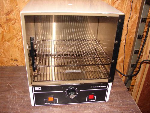 Quincy Lab Model: 10-140 Incubator / Warmer with 2 shelfs  ~TESTED WORKING~