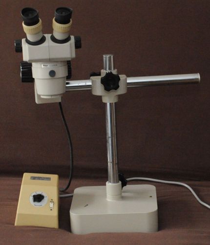 NIKON SMZ-1 STEREOSCOPIC MICROSCOPE WITH STAND AND LIGHT SOURCE