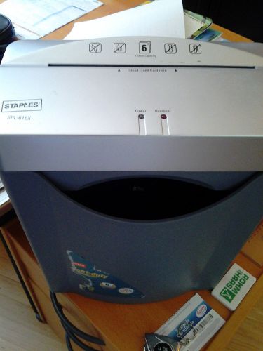Pre-owned staples 616x six-way cross-cut shredder for sale